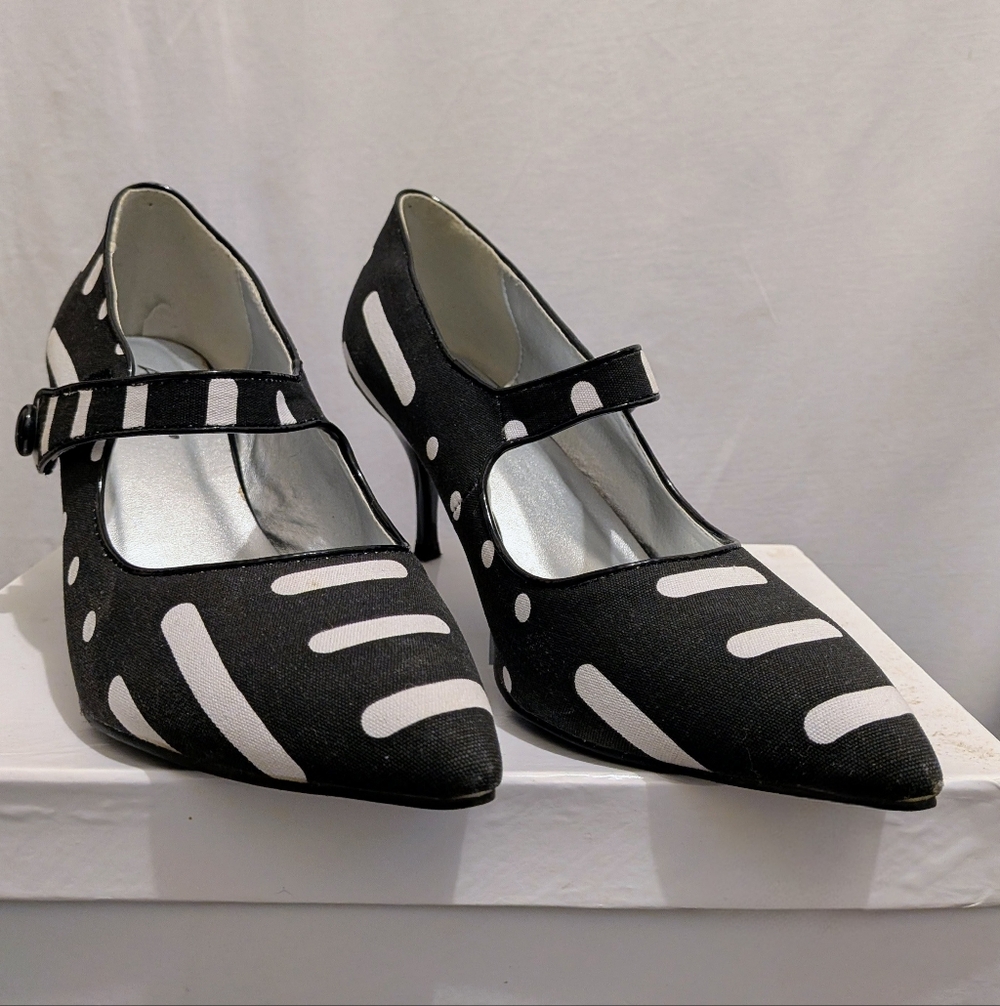 Ashro Black and White Patterned Heels